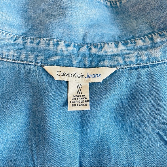 Calvin Klein Sleeveless Denim Shirt with Front Pocket, size M, like new. - Picture 6 of 9